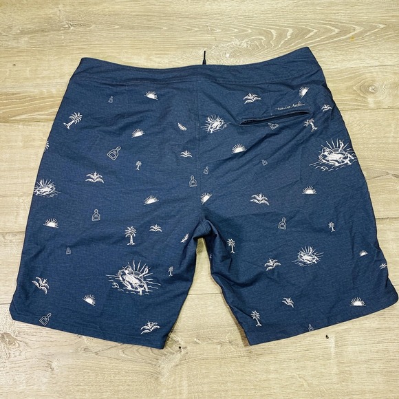 Travis Mathew Board Shorts Mens 38 Blue Skull Tropical Swim Trunks Beach Print - Picture 3 of 9